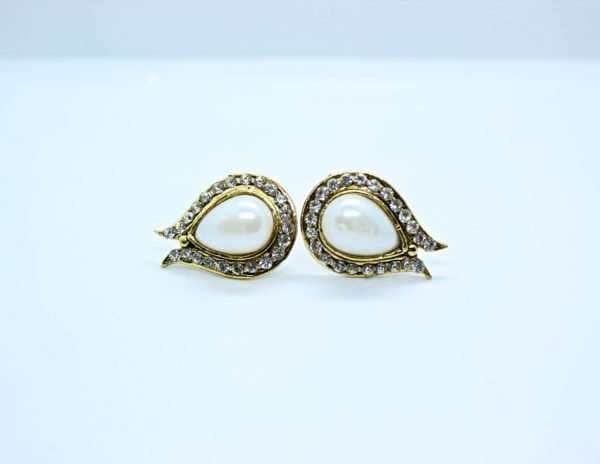 Pearl Stud Earring