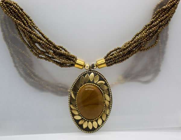 Brown Pendant Beads Necklace