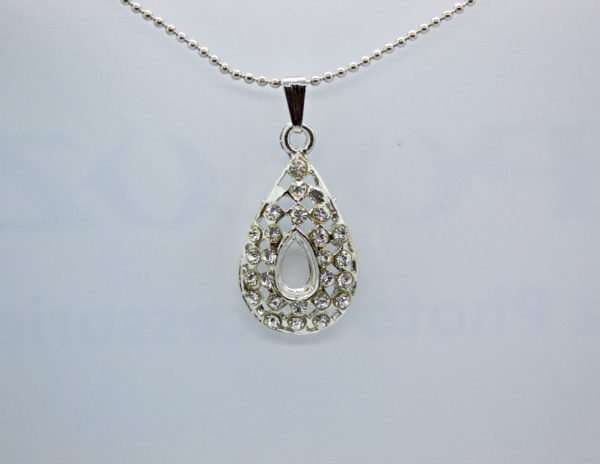 Retro Pendant Necklace