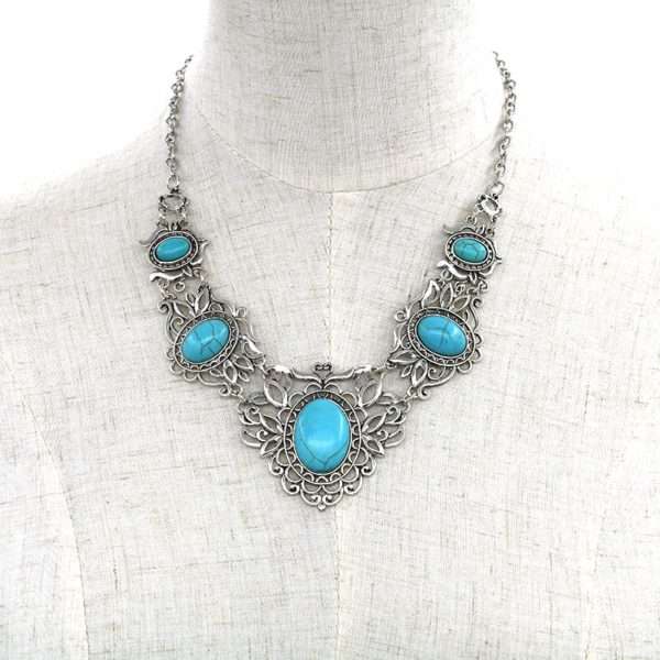 Choker Necklace with Turquoise Stone