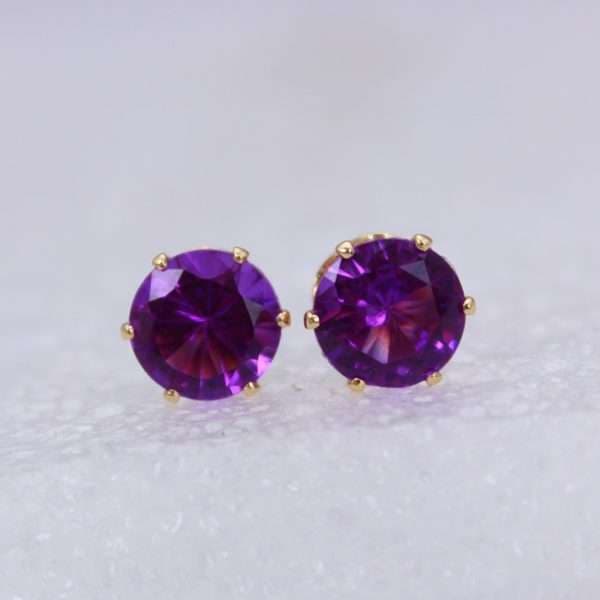 Crown Stud